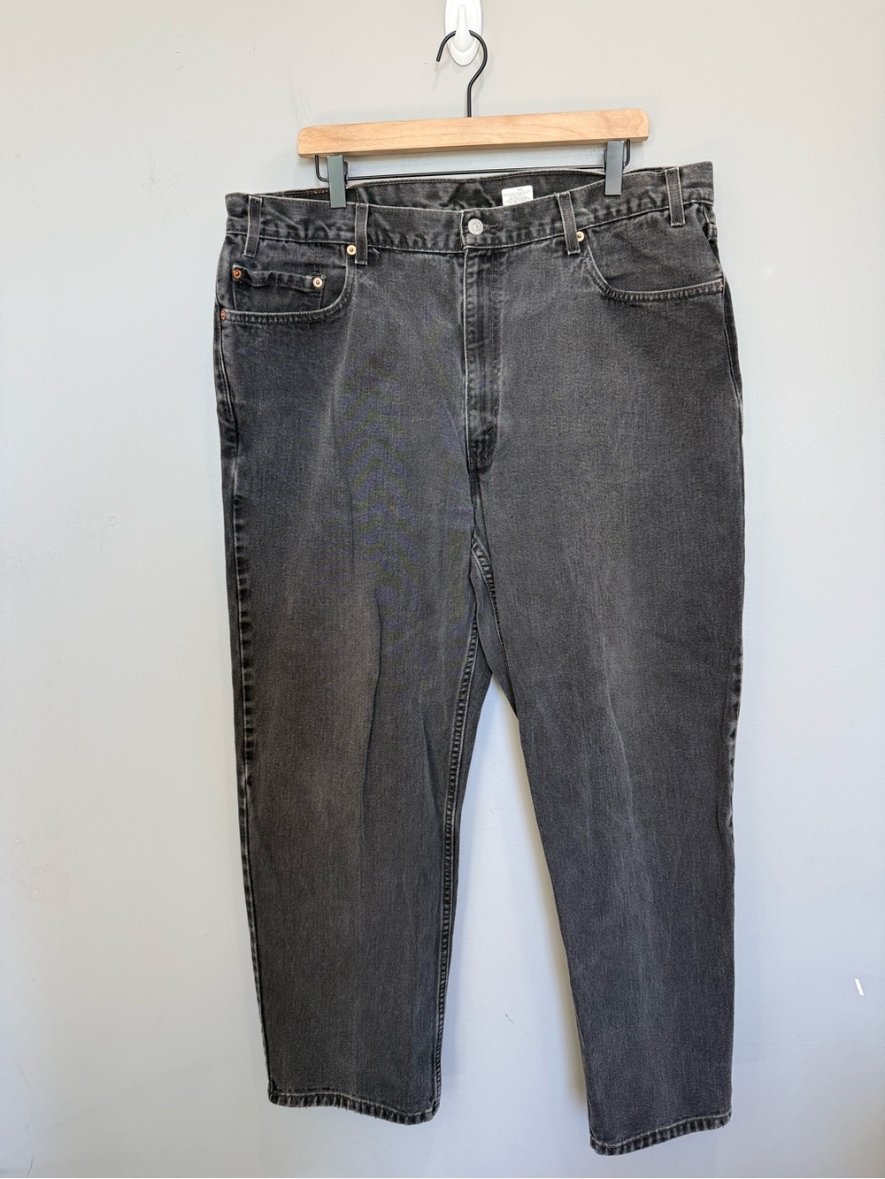 Vintage 2001 Levi’s 550 Relaxed Fit Black Jeans W42 L30 Y2K